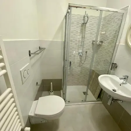 4 E 5 In Centro, Con Giardino, A 150 M Dal Mare Apartment Pineto