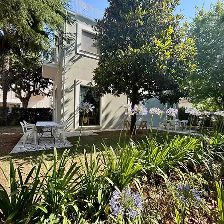 4 E 5 In Centro, Con Giardino, A 150 M Dal Mare דירה פינטו