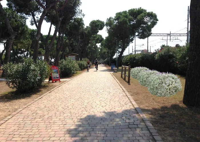 Apartment 4 E 5 In Centro, Con Giardino, A 150 M Dal Mare *