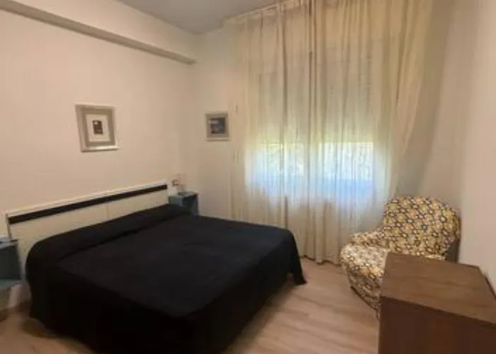 4 E 5 In Centro, Con Giardino, A 150 M Dal Mare Apartment Pineto